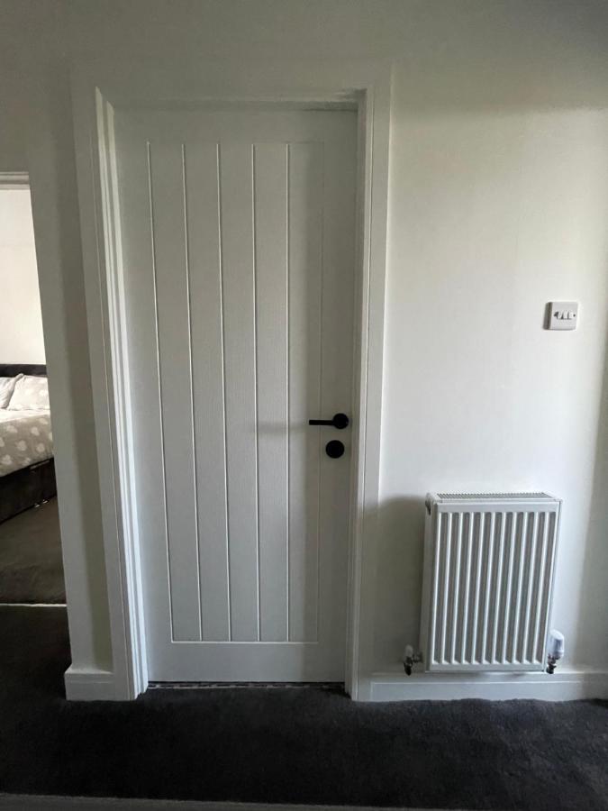 Va Home Stay - Close To Luton Airport, M1 & A505 Kültér fotó